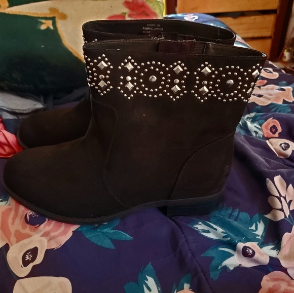 New torrid boots - Picture 1 of 3